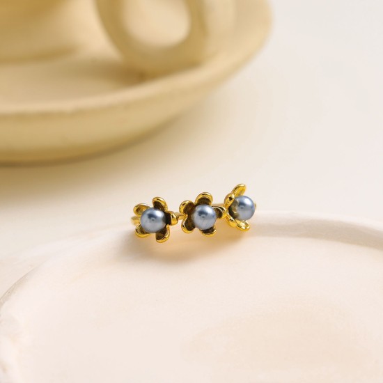 Pearl inlaid flower ring