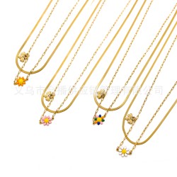 Little Bee Flower Titanium Steel Electroplated Drip Oil Color Necklace