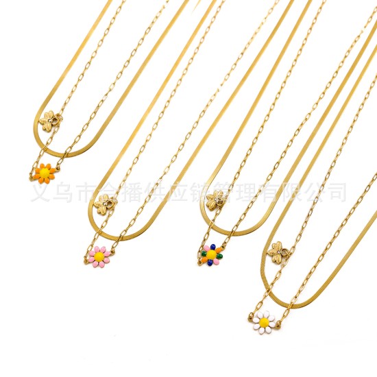 Little Bee Flower Titanium Steel Electroplated Drip Oil Color Necklace