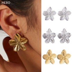 Stainless steel gold-plated flower earrings