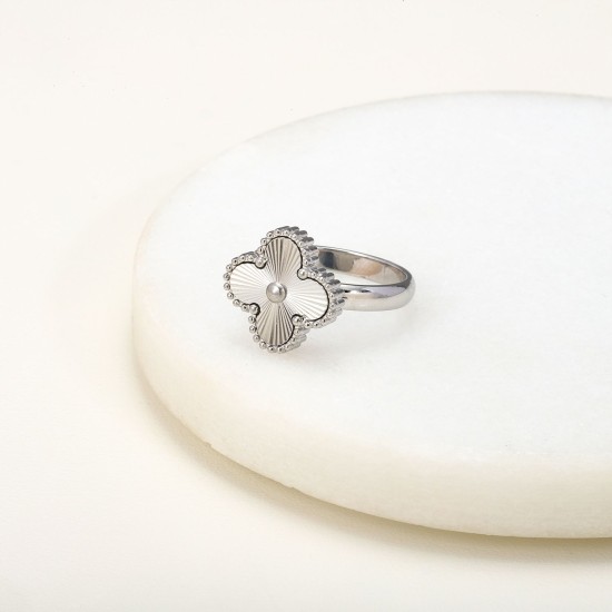  Four leaf clover stainless steel ring