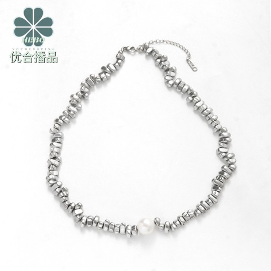 Pearl three-dimensional block stainless steel necklace