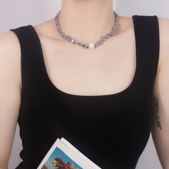 Pearl three-dimensional block stainless steel necklace