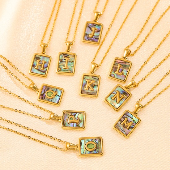 欧美跨境方形贝壳贝母镶嵌26字母项链钛钢真空电镀方牌不掉色链条
