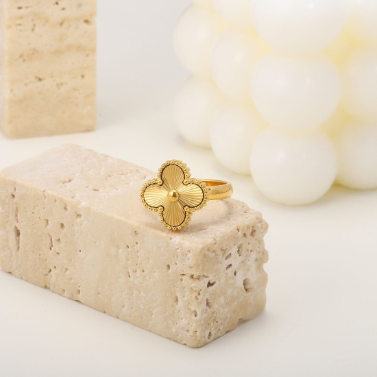  Four leaf clover stainless steel ring