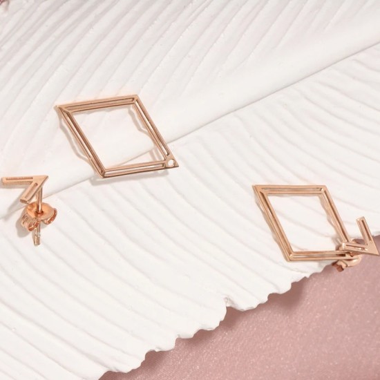 Hollow out quadrilateral triangular stainless earrings