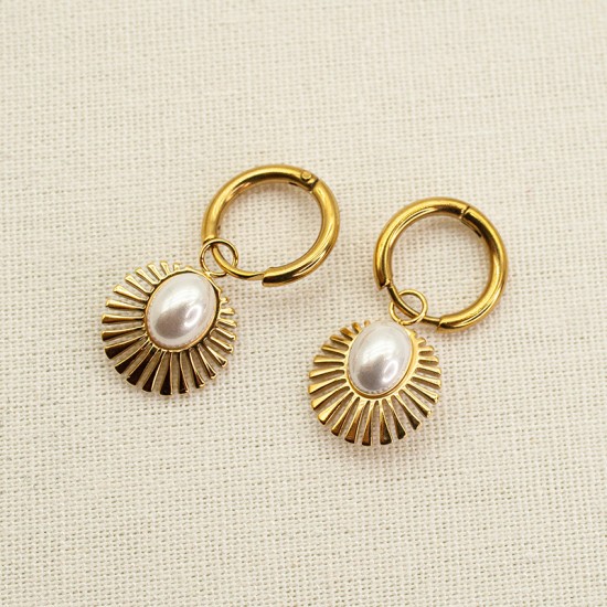 Fan shaped hollow sun shaped pearl stainless steel earrings