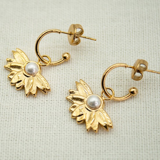 Fan shaped pearl stainless steel earrings