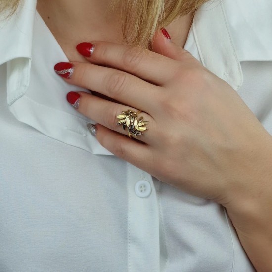 Leaf shaped open ring made of stainless steel