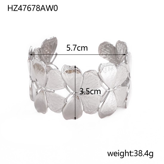 Wide flower bracelet made of stainless steel