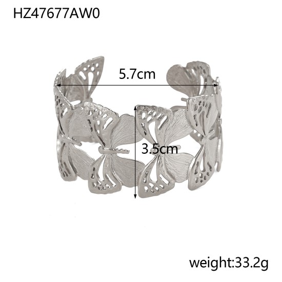 Wide flower bracelet made of stainless steel