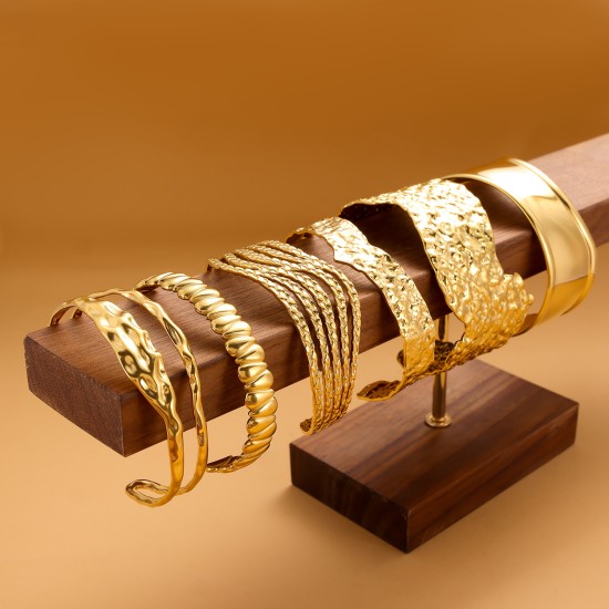 Hollow stainless steel bracelet