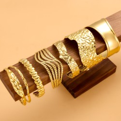 Hollow stainless steel bracelet