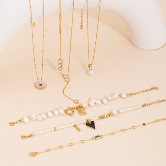 Pearl pendant heart-shaped stainless steel necklace