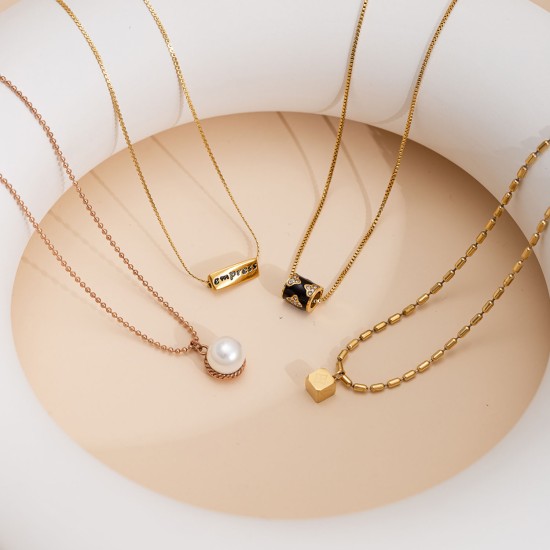 Stainless steel pendant necklace